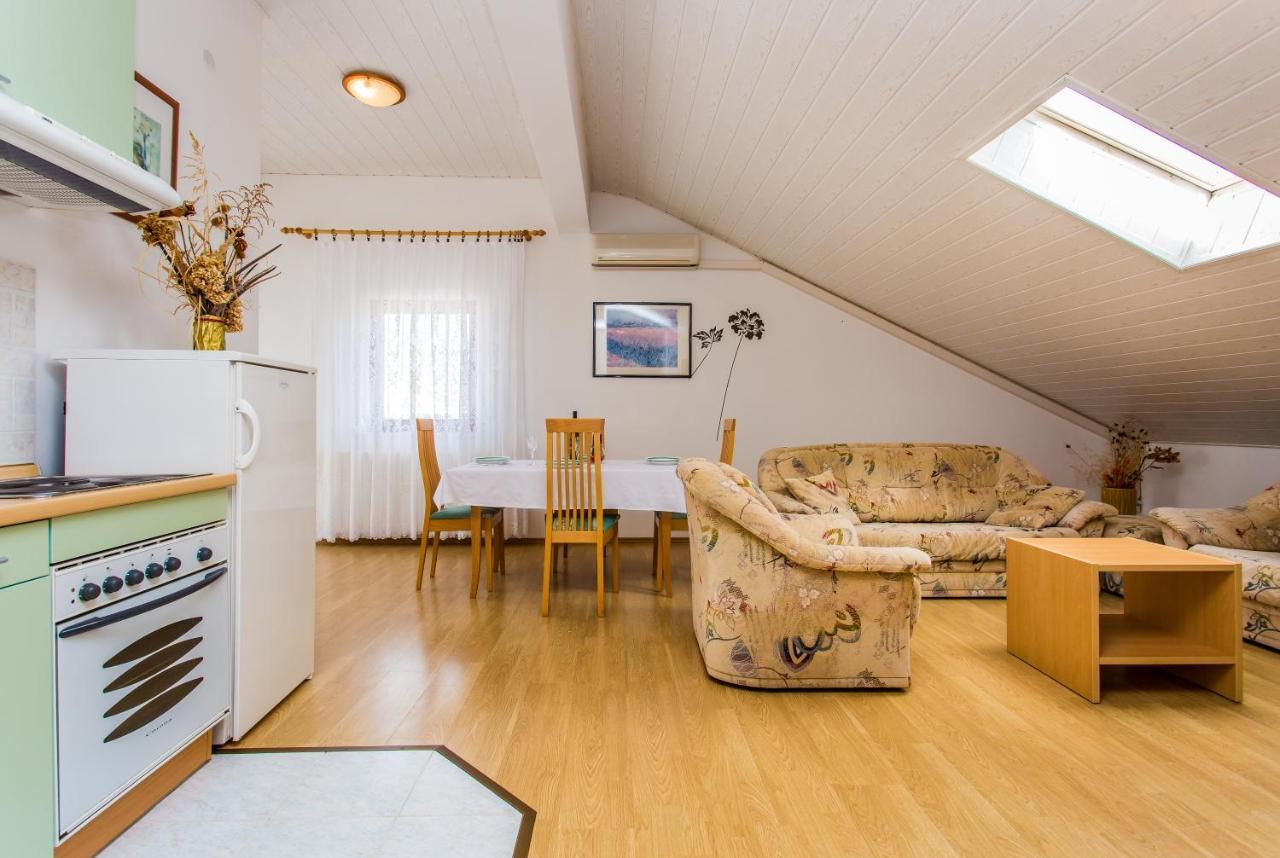 Guest House Lavanda 4 นยีวีเซ ภายนอก รูปภาพ