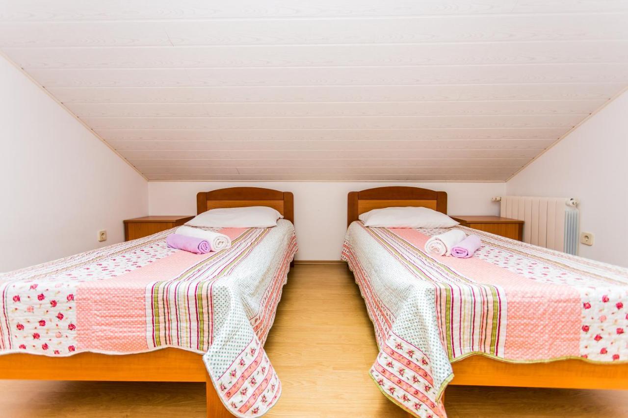 Guest House Lavanda 4 นยีวีเซ ภายนอก รูปภาพ