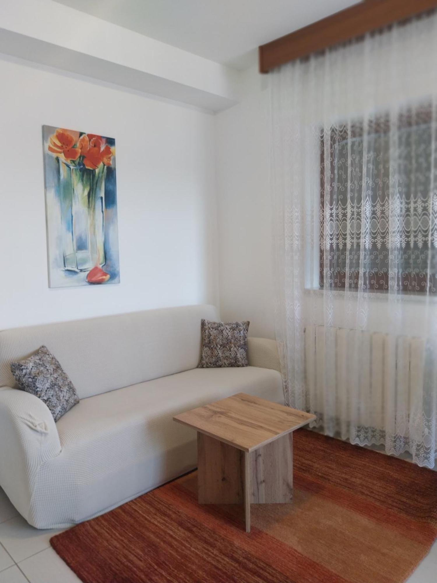Guest House Lavanda 4 นยีวีเซ ภายนอก รูปภาพ